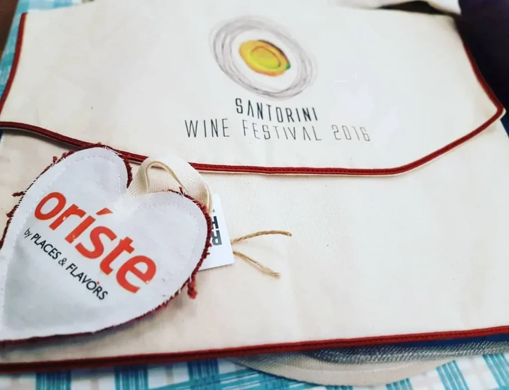 Photograph of heart-shaped knit with text "oriste"